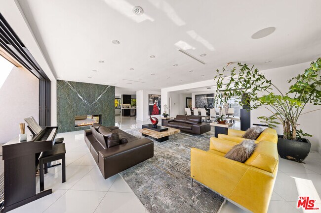 Building Photo - 3144 Corda Dr