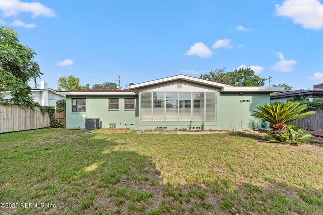 Building Photo - 6235 Fordham Cir E