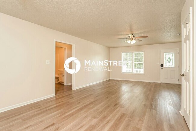 Building Photo - 3 Bedroom Pet-Friendly Home in THOMASVILLE...