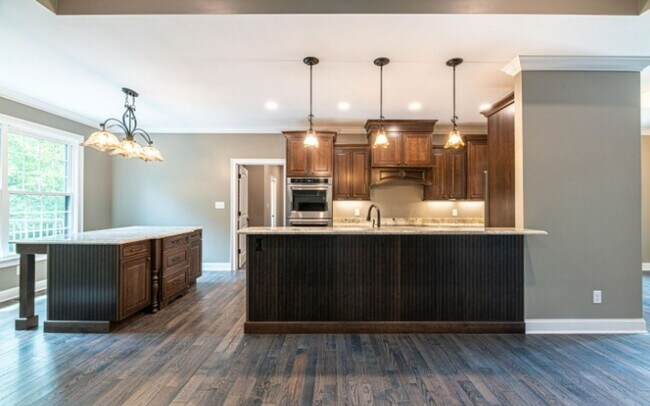 Building Photo - Knoxville 37918 - 4 bedroom 3.5 bath - cal...