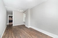 Building Photo - 551 Radnor St