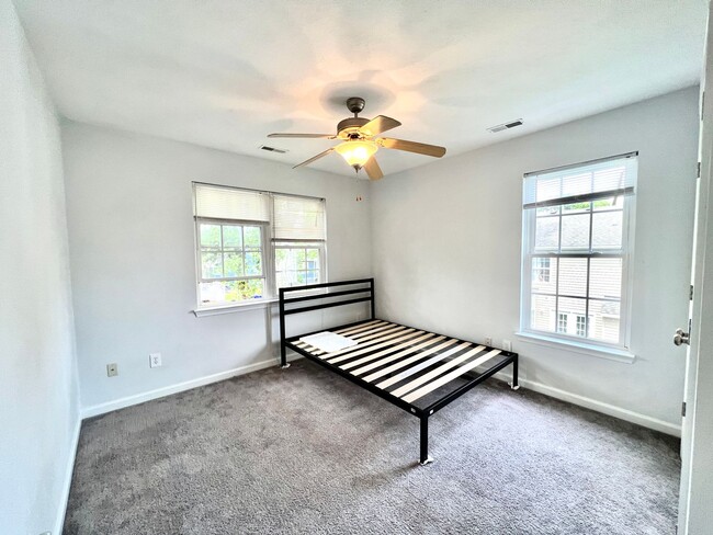 Building Photo - 4 bedroom home in Oceanview, Norfolk