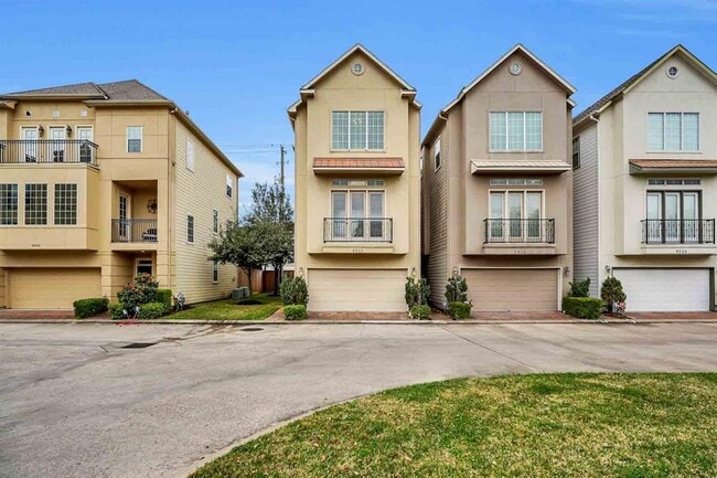 Building Photo - 9028 Harbor Hills Dr