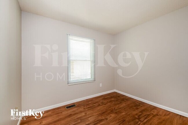 Building Photo - 4610 Chippewa Way