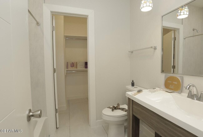 Building Photo - 5545 Buckley Dr