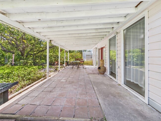 Building Photo - 713 6th St