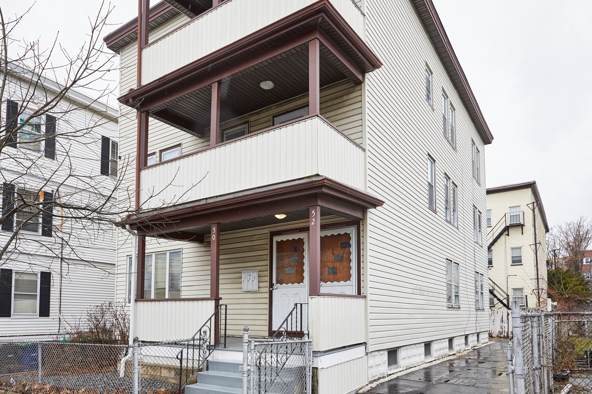 Building Photo - 52 Mansfield St