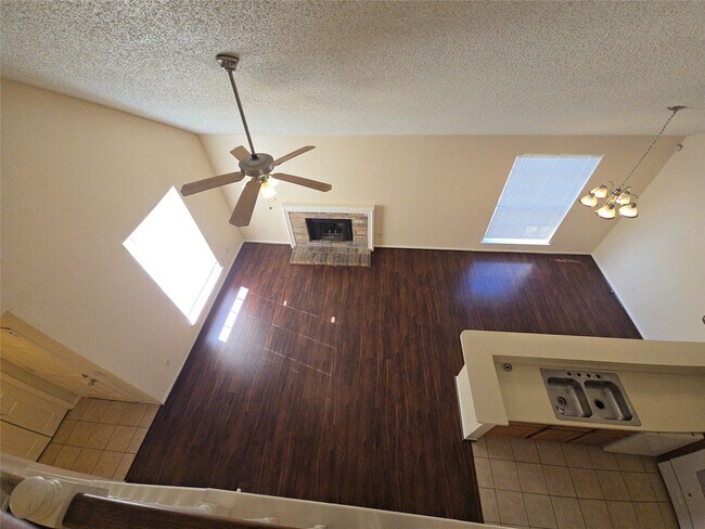 Building Photo - 2814 Great Lakes Ave