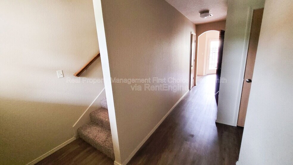 Building Photo - 3839 Old Jenny Lind Rd