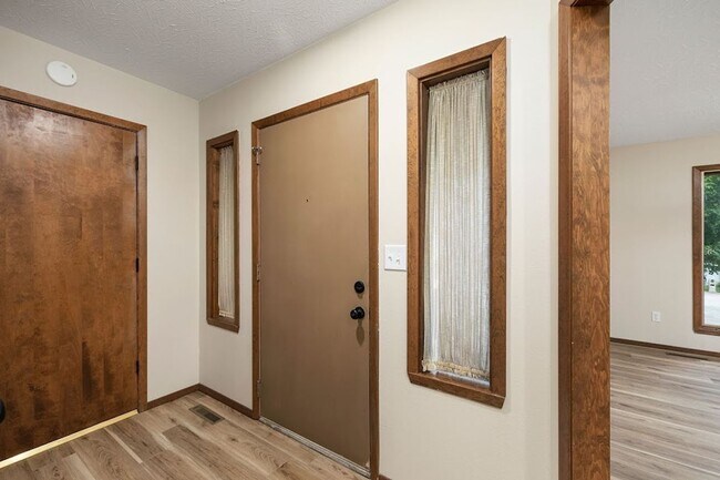 Building Photo - House for Rent in Lakewood Village Community