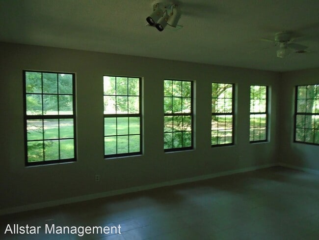 Building Photo - 4 br, 2 bath House - 4241 Faye Drive