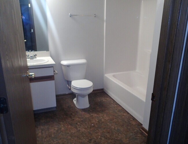 Building Photo - 1278 Brittain Rd