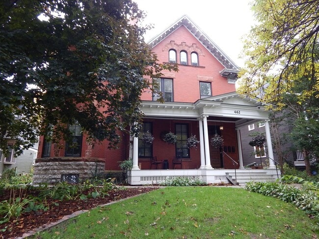 Primary Photo - 462 Holly Ave