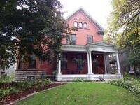 Building Photo - 462 Holly Ave