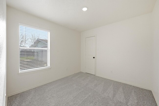 Building Photo - 8117-8119 Doreen Avenue