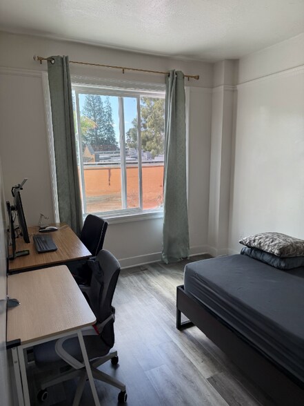 Building Photo - 1810 Euclid Ave