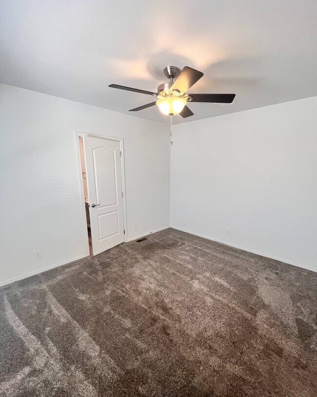 Building Photo - 4100 N Romero Rd