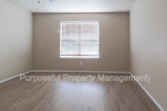 Building Photo - 313 Belmont Dr