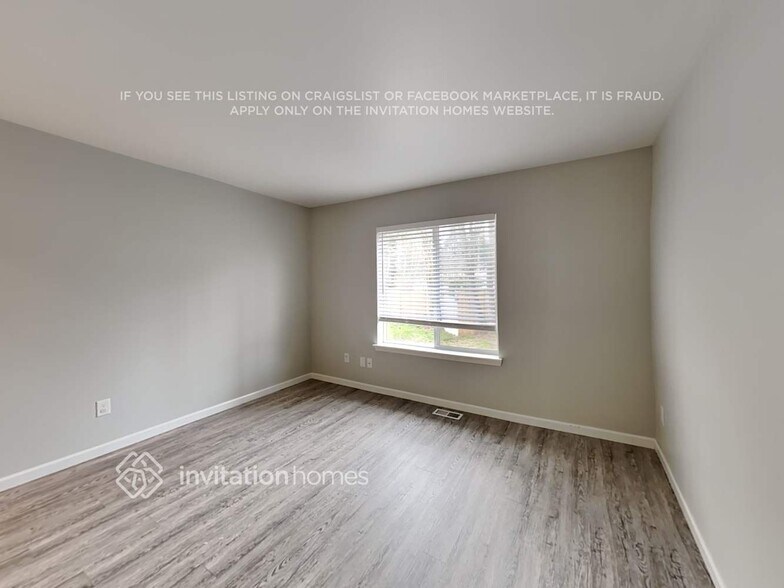 Building Photo - 14416 11th Ave Ct E