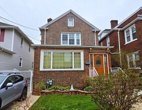 Building Photo - 911 80th St