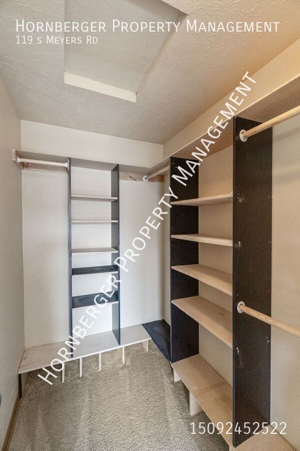 Building Photo - 119 S Meyers Rd