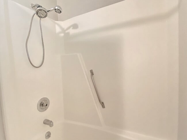 Building Photo - 25 Davidson Ave