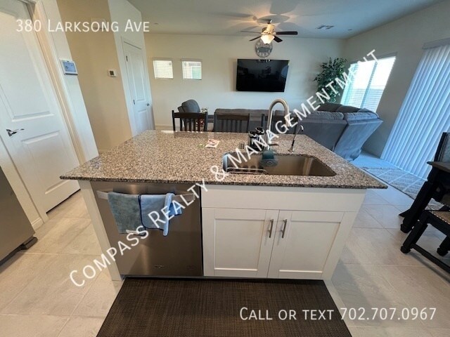 Building Photo - 380 Larksong Ave