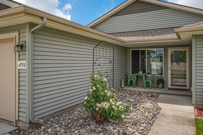 Building Photo - 3 bedroom home in Coeur dAlene
