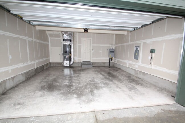 Building Photo - Three bedroom house in Hazel Dell - AC / B...