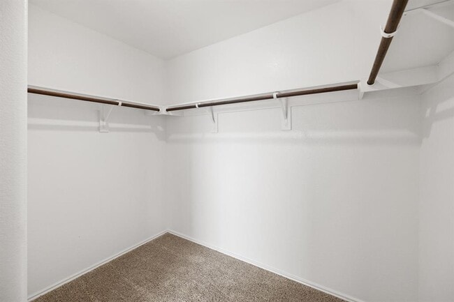 Building Photo - 127 George Kimble Cv