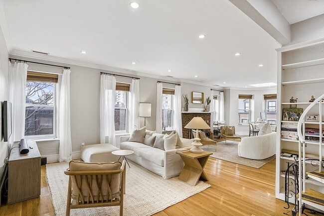 Building Photo - 94 St Botolph St