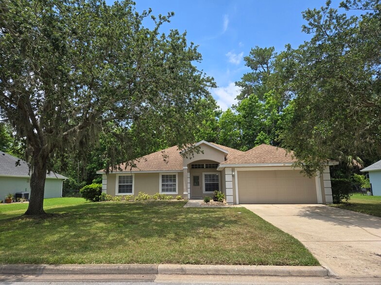 Primary Photo - 20 Manderley Ln