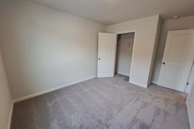 Building Photo - 3 BR/2.5BA | Newly Renovated Townhome End Unit | Private Patio| In Raleigh!
