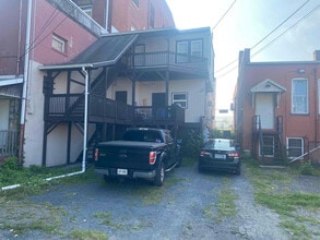 Building Photo - 132 Pike St