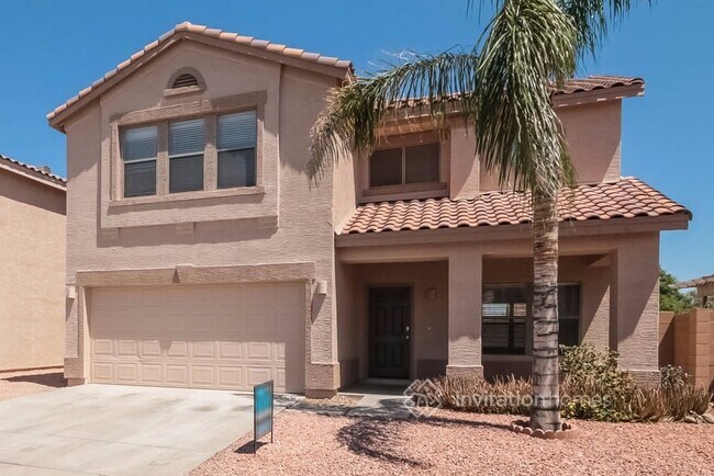 Building Photo - 2322 E Spruce Dr