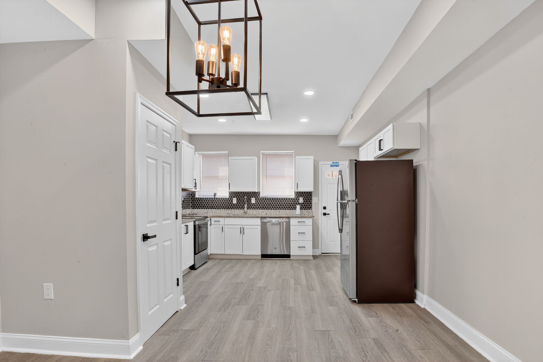 Building Photo - 1106 S Carey St