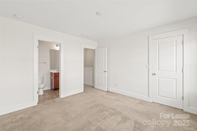 Building Photo - 2564 Tranquil Oak Pl