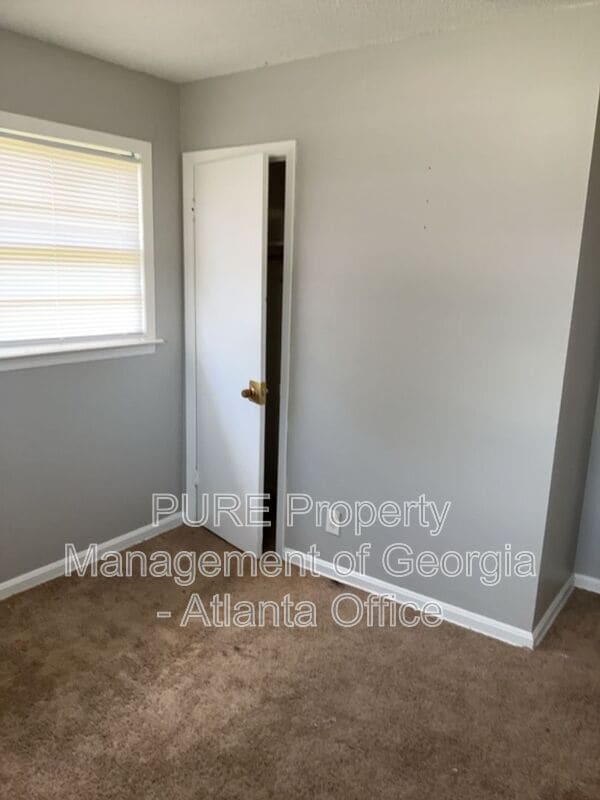 Building Photo - 314 Sterling St