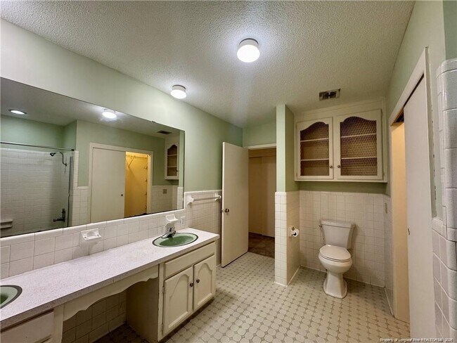 Building Photo - 400 Harrill Cir