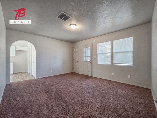 Building Photo - Newly Remodeled Home in SW OKC for Lease