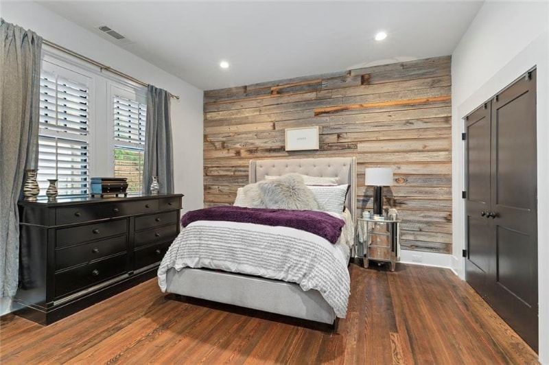 Building Photo - 563 Parkway Dr NE