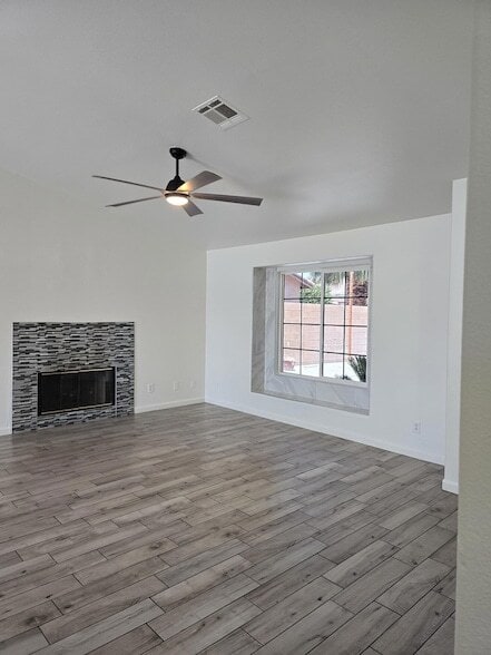 Building Photo - 15203 Avenida Ramada