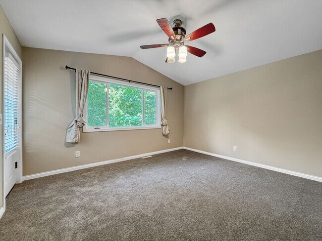 Building Photo - 3936 Avondale St