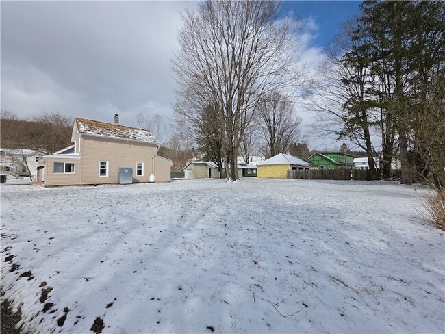 Building Photo - 9 Factory St