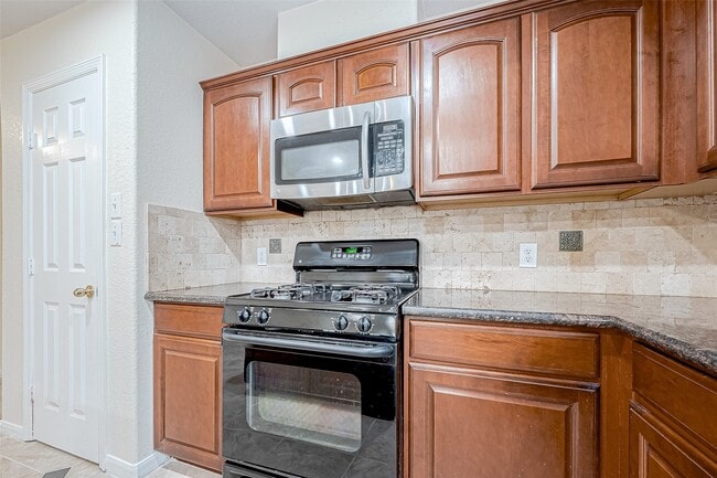 Building Photo - 7514 Trail Hollow