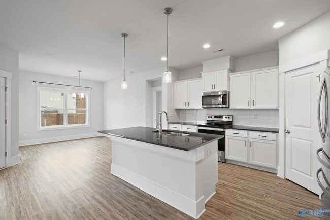 Building Photo - 6073 Thorntons Way Cir NW