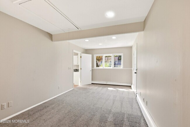 Building Photo - 2349 Holly Hill Rd