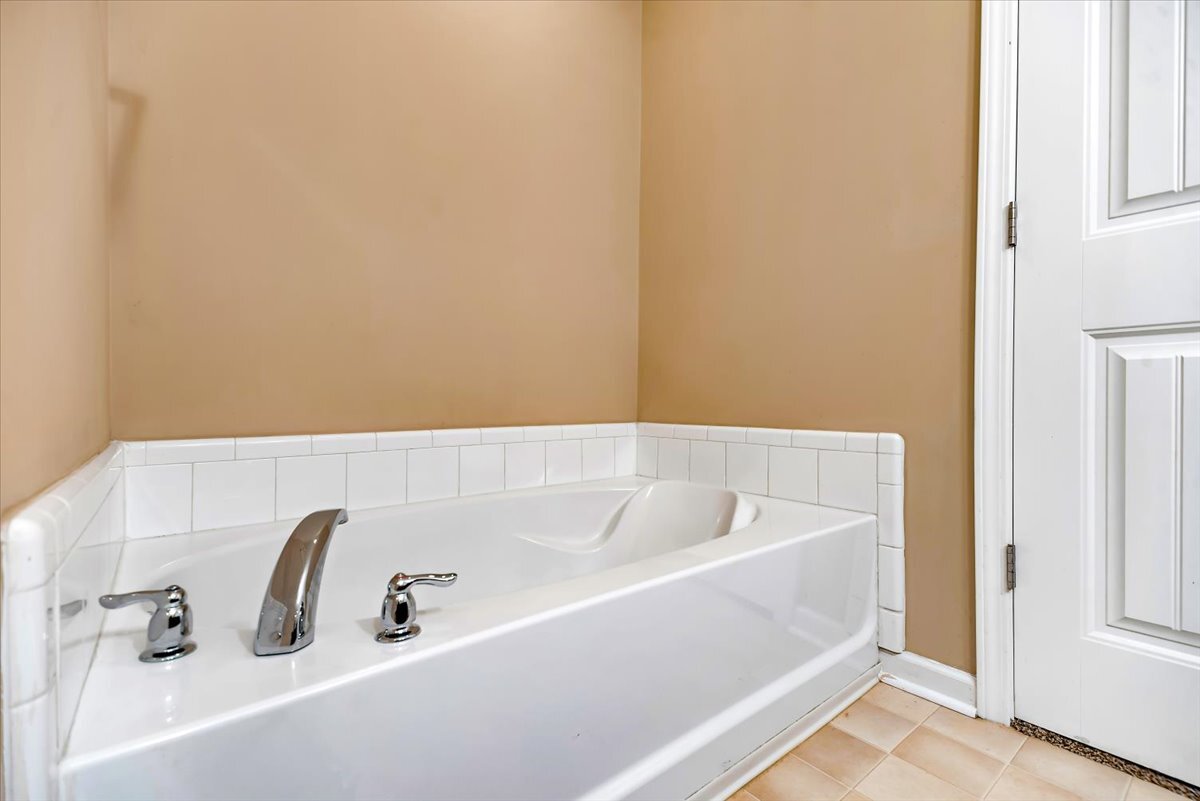 Garden Tub - 401 Barry McCaffrey Blvd