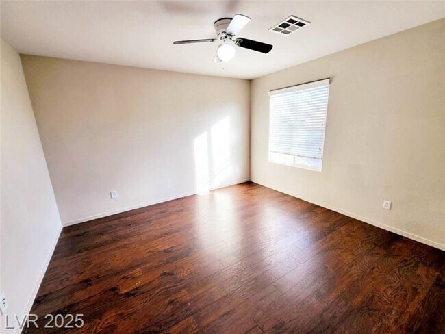 Building Photo - Beautiful Summerlin Home W/ Tesla 220V Cha...