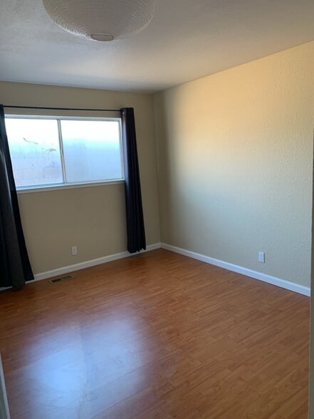 Building Photo - 828 Di Fiore Dr